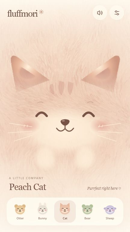 桃粉猫被抚摸后眯眼，毛发倒伏
